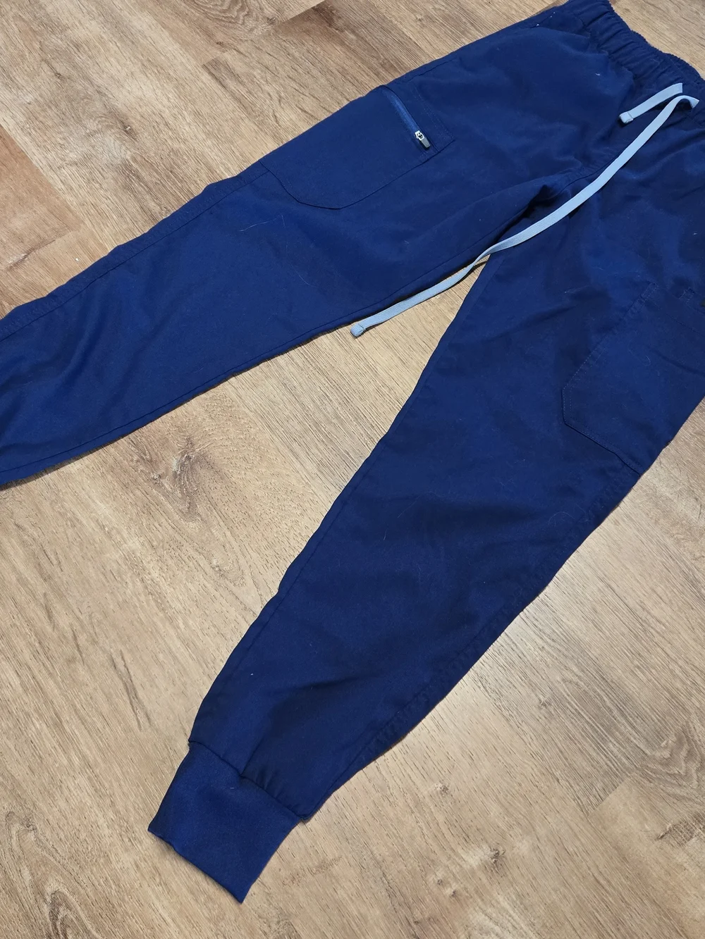 Viaoli Women's Navy Cargo Jogger Style Scrub Pants with Drawstring Medium